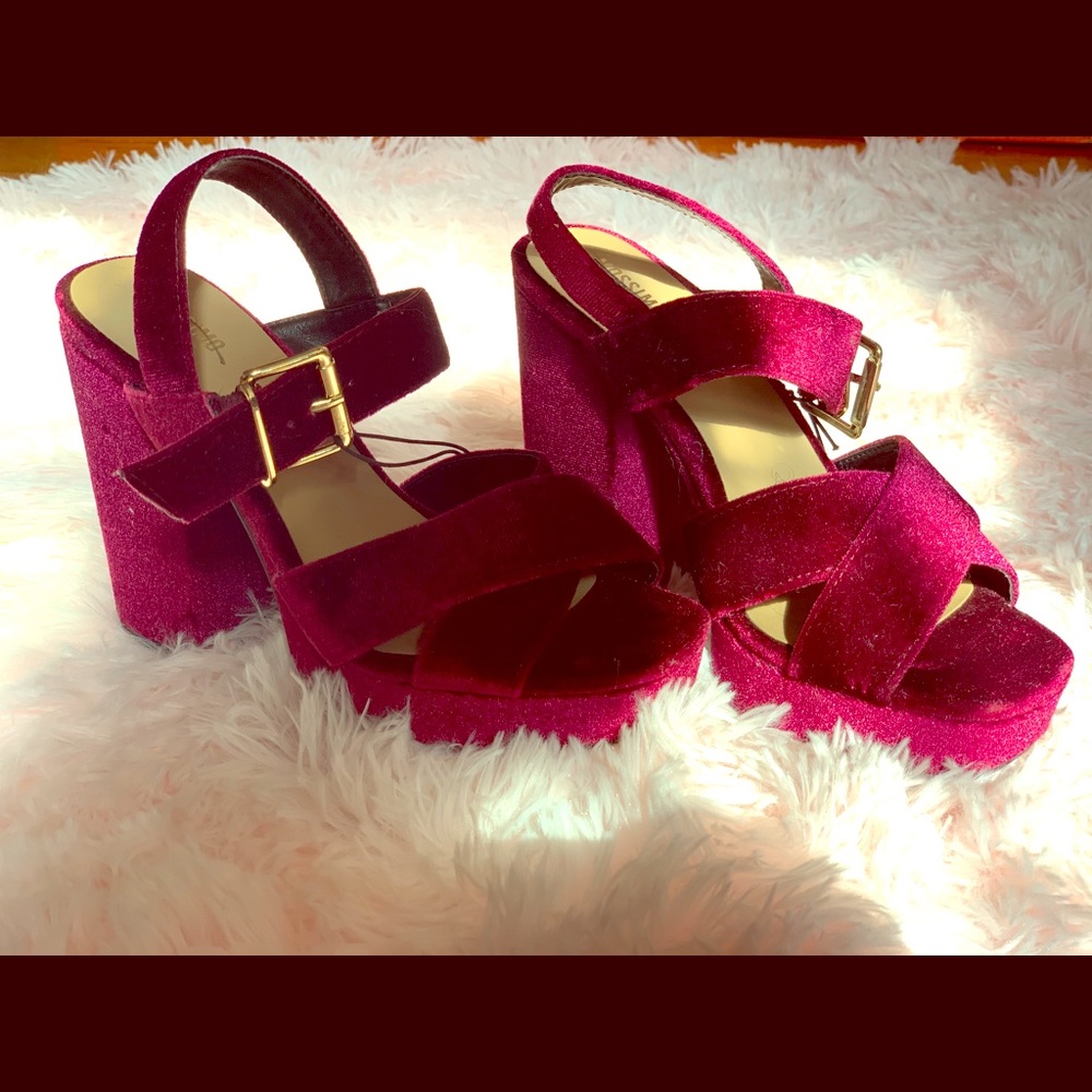 Women’s platform shoes